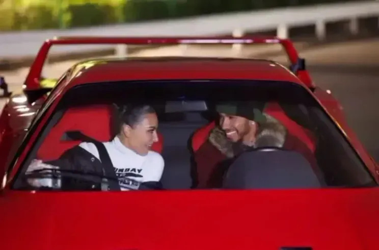 Стало известно, что Канье Уэст думает о новом романе Ким Кардашьян Канье, Льюис, Хэмилтон, Кардашьян, гонщик, время, спортсмен, перешёл, детей, когда, человек, видео, Льюиса, Ferrari, Токио, источник, вернулся, вместе, Чикаго, Формулы1