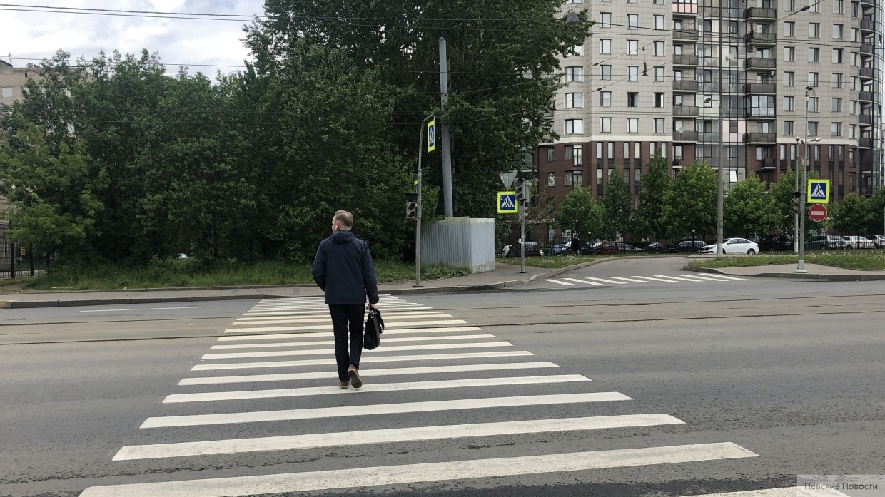 Внедорожник сбил пешеходов на северо-западе Москвы