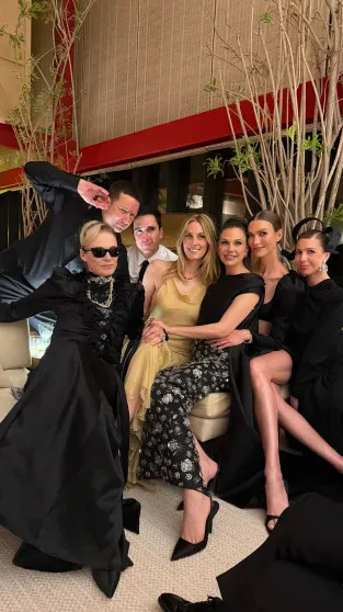 Даша Жукова посетила вечеринку Met Gala Жукова, Карли, Клосс, НьюЙорке, вышла, котором, также, КлоссДаша, селебрити, распался, которым, Ниархоса, Ставроса, миллиардера, греческого, замуж, Через, Аарона, троих, родила