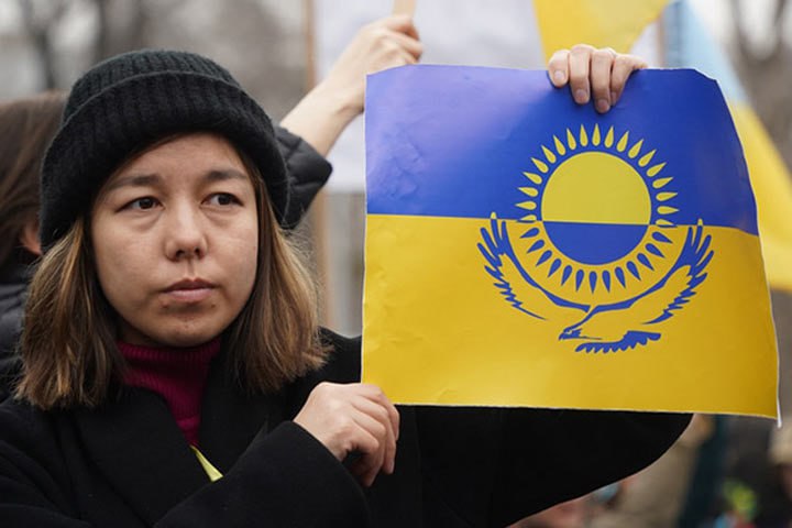 Казахстан – Украина: гуманитарная бандеровщина геополитика