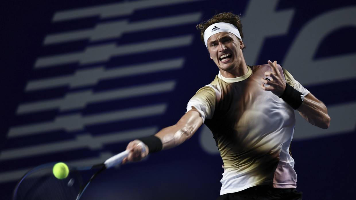 Теннисиста Зверева дисквалифицировали с турнира в Акапулько из-за неспортивного поведения