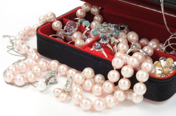 Хотите избежать неприятностей? Не давайте из дома эти вещи в долг