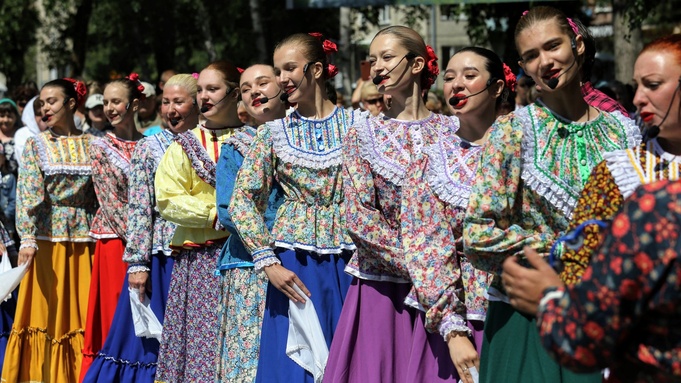 Мэрия Барнаула ищет подрядчика на открытие Шукшинского фестиваля и другие мероприятия
