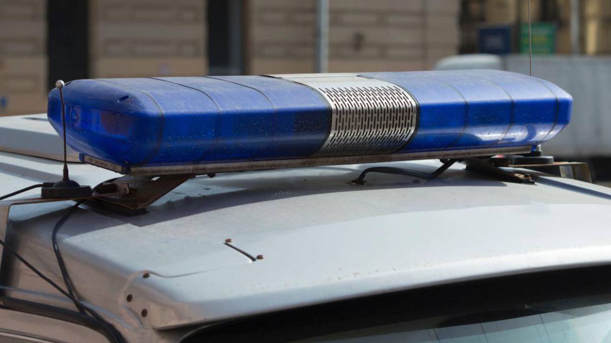 Жители Комсомольска-на-Амуре открыли стрельбу из автомата посреди двора