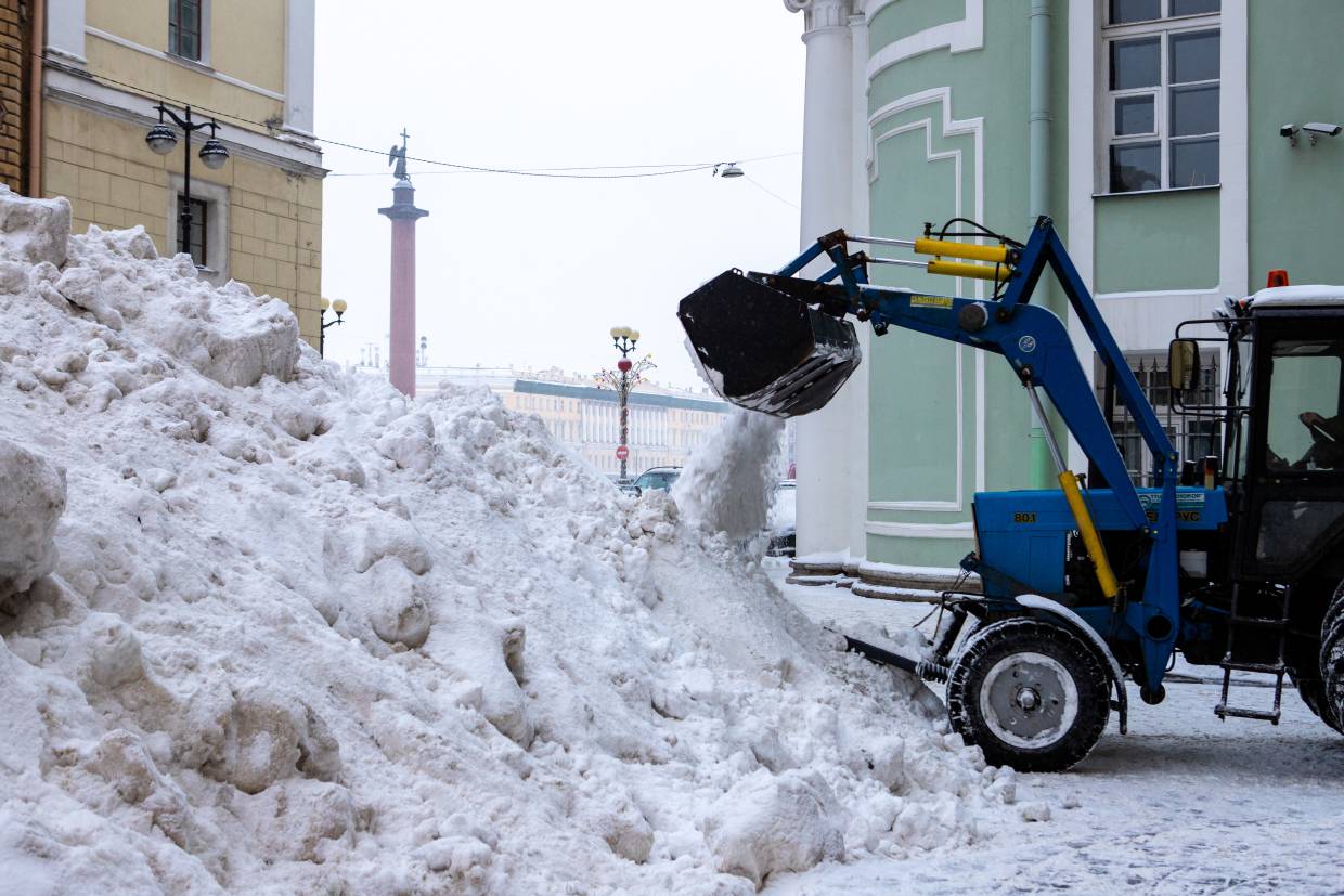 Каждый год та же история: в Центральном районе Петербурга разочарованы уборкой перед Новым годом