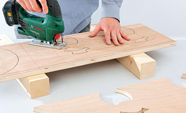 Самодельные санки из фанеры Самодельные санки из фанеры сделай сам