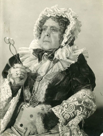 Несколько баек про Александру Александровну Яблочкину 