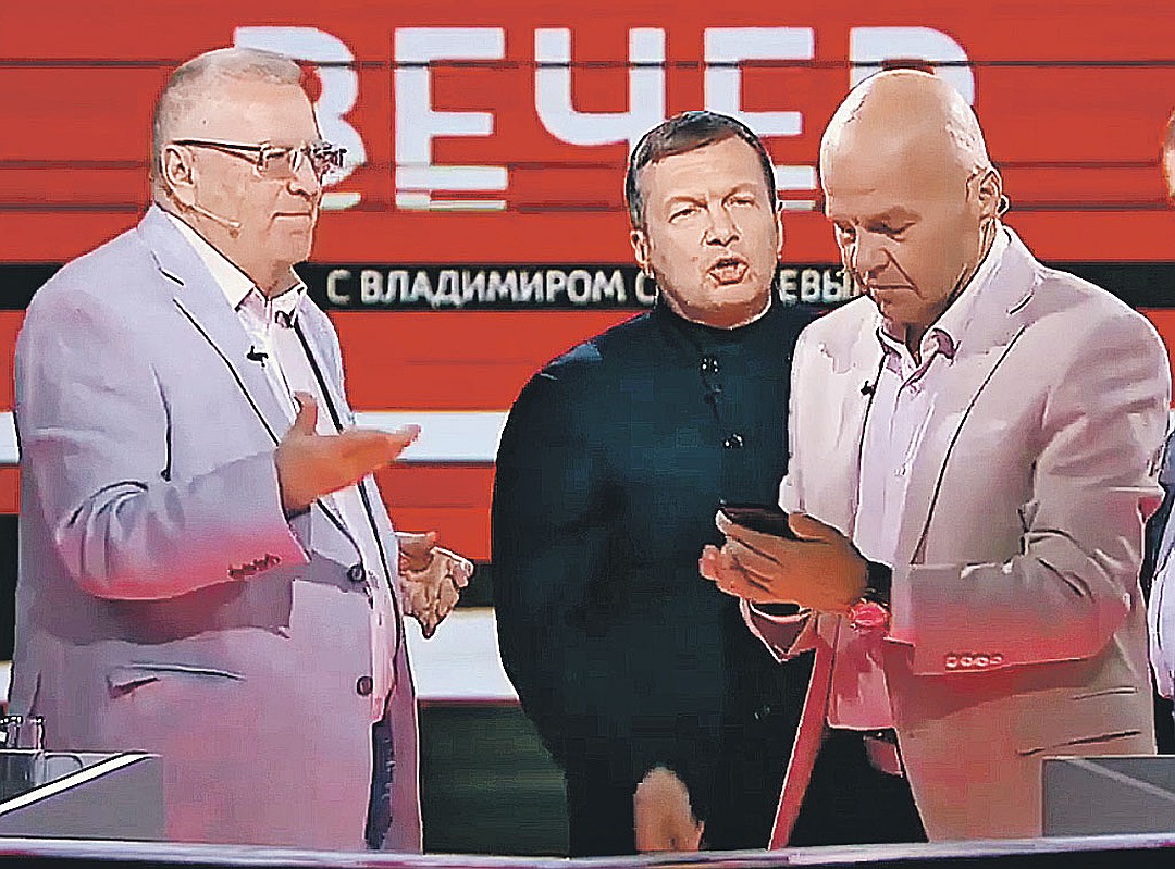 Украинец Ковтун (на фото справа) в истерике умилителен, признается телеведущий. За ним следят, как за актером театра. От этого у шоу высокие рейтинги. Фото: youtube.com 