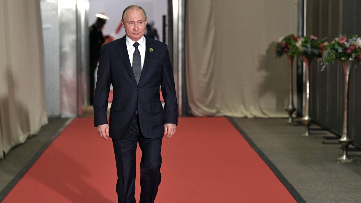 Владимира Путина кормили экзотическими блюдами во время официальных визитов