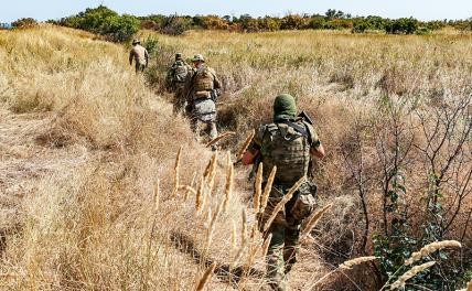 Битва за Работино: Русские солдаты истользуют секретные тропы, которые позволяют нашим бойцам выходить в тыл врагу