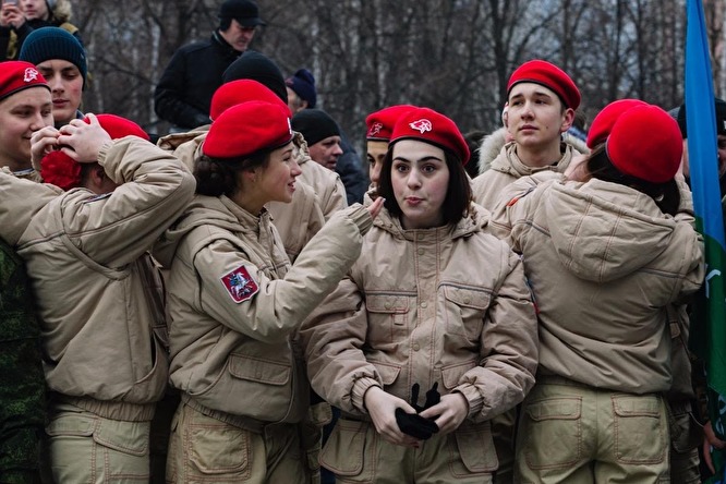 Есть два движения — АУЕ и Юнармия...