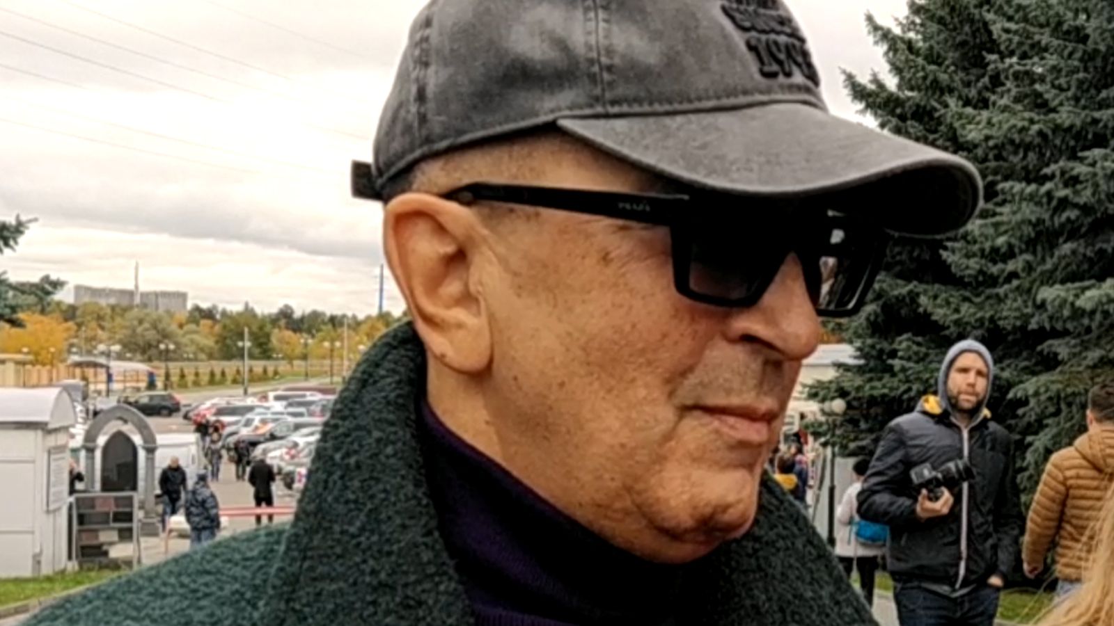 Поклонники не узнали Буйнова без его неотъемлемого атрибута