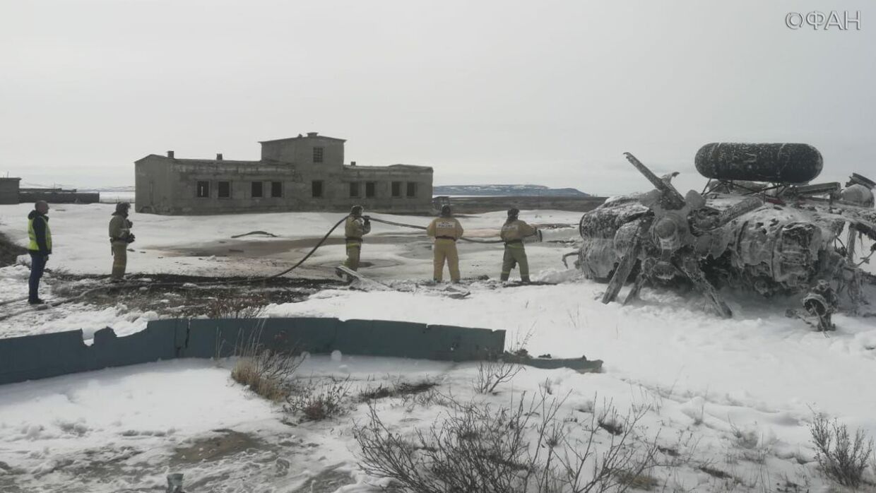 ФАН публикует жуткое видео с места катастрофы вертолета Ми-8 на Чукотке