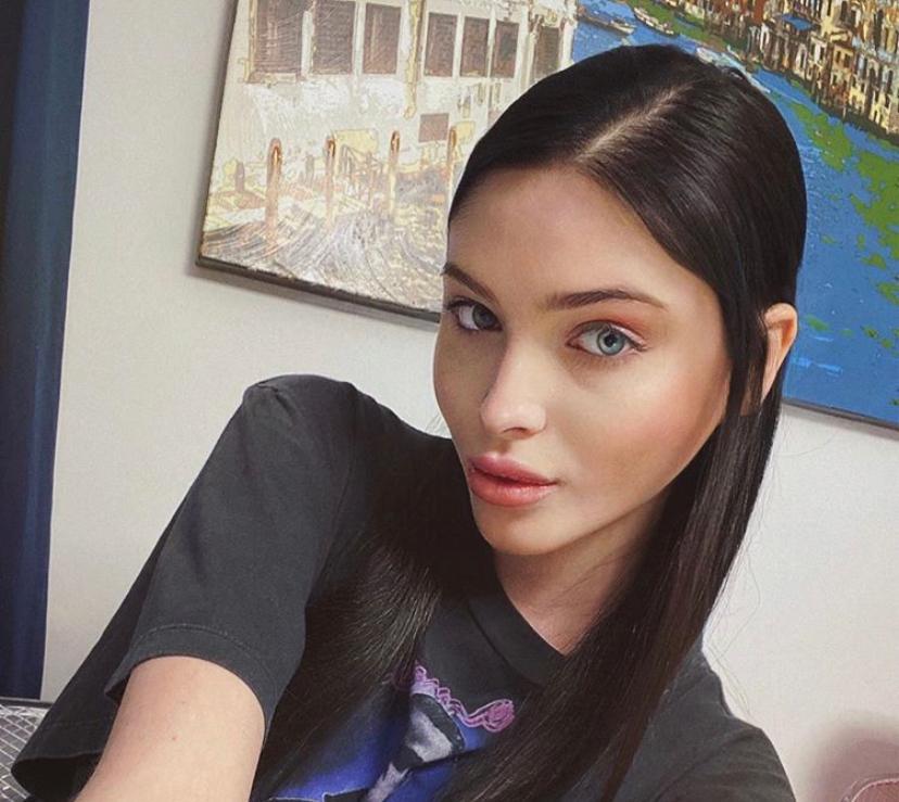 Алена Шишкова показала дом, где купила квартиру