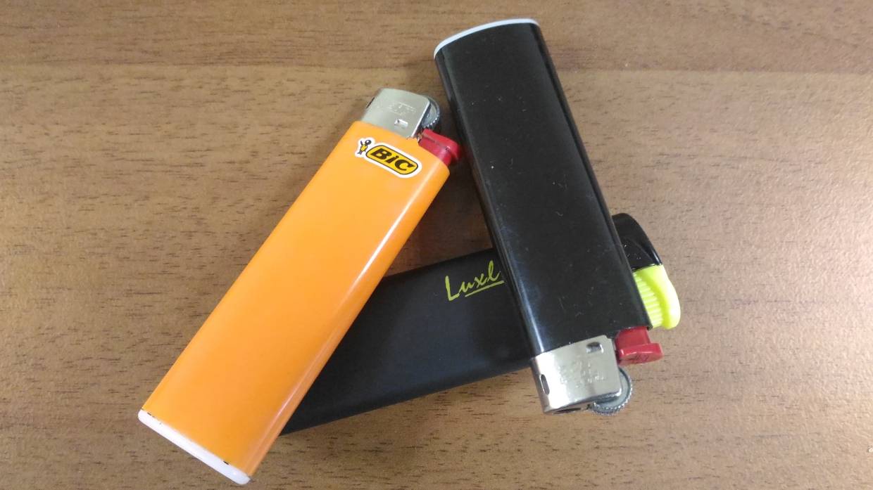 В Амурской области запретят продажу газовых баллончиков и зажигалок детям