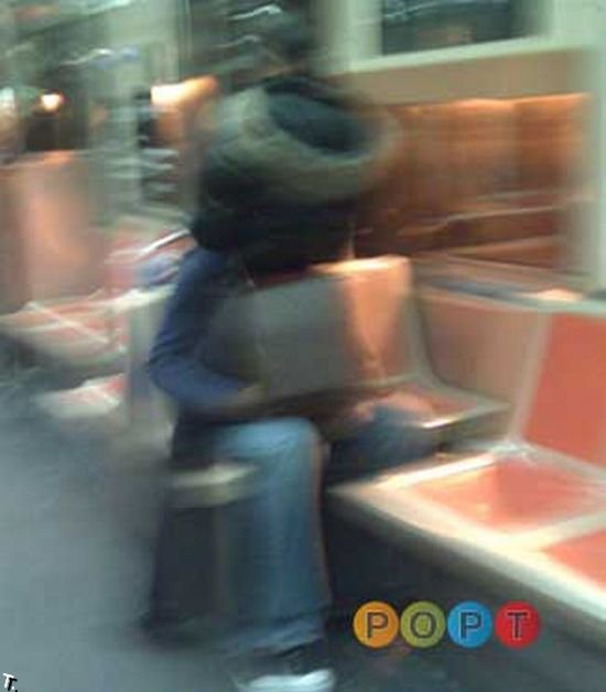 Люди в метро прикол (99 фото)