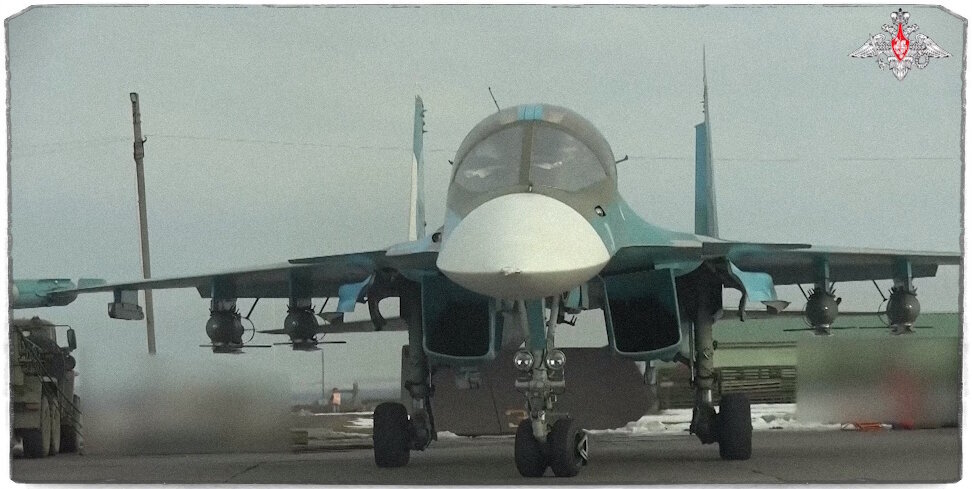 Су-34 оснащённый четырьмя УМПК-500. Фото: Министерство Обороны.