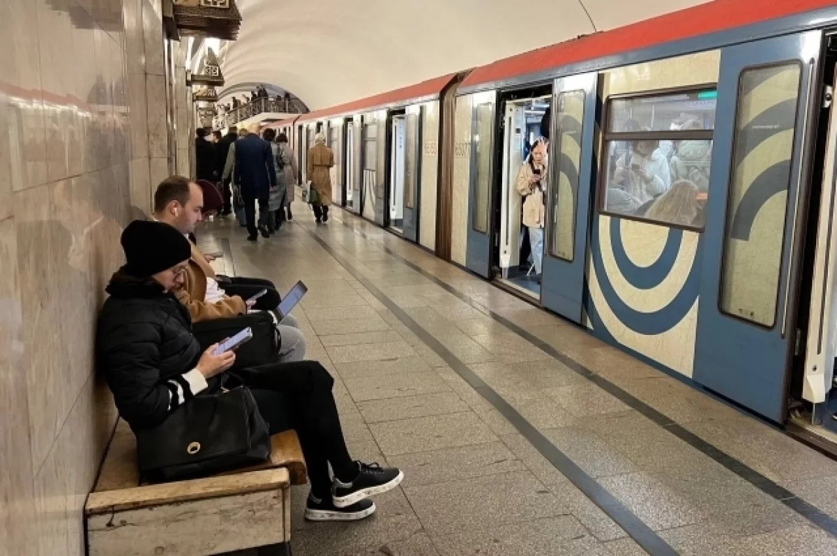 Дептранс: на закрытом участке метро Москвы работали 20 бесплатных автобусов