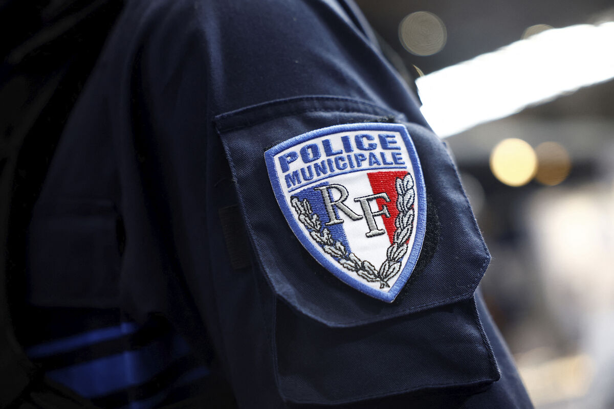 Неизвестный ранил ножом четырех человек в метро французского Лиона