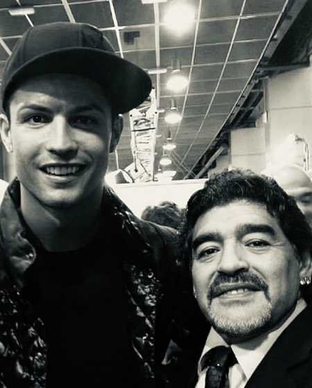 От Роналду до Кайли Дженнер: 10 самых популярных снимков звезд в Instagram в 2020 году От Роналду до Кайли Дженнер: 10 самых популярных снимков звезд в Instagram в 2020 году Звезды,Новости о звездах