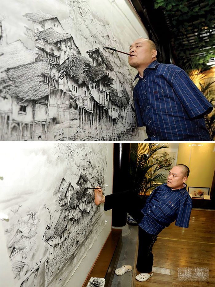 7. Хуанг Гофу потерял обе руки в 4 года в результате удара током, а уже в 12 лет начал писать картины инвалид, искусство, люди, мир, скульптор, талант, художник
