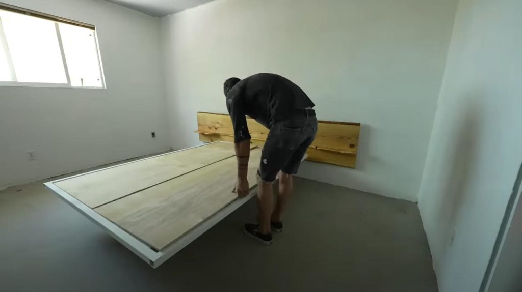 Как сделать «парящую» двуспальную кровать