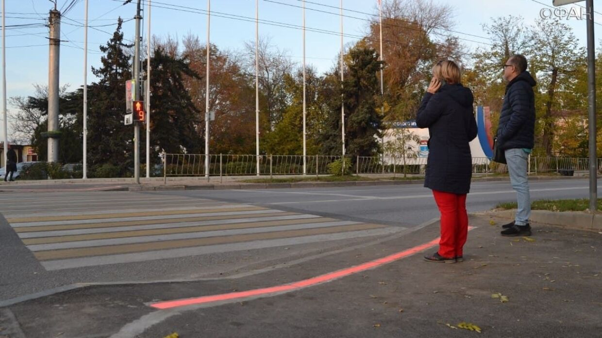 Инновационную подсветку пешеходного перехода впервые применили в Севастополе