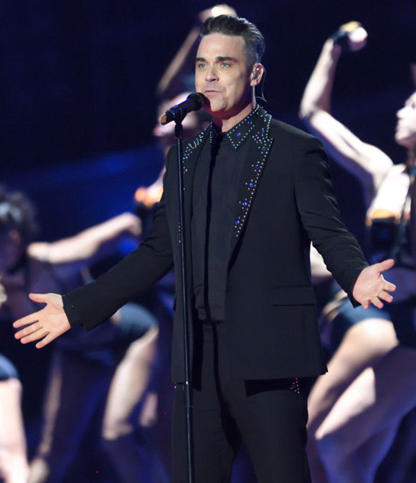 Большой концерт в москве. План ломоносова концерт на корабле фото. Элизиум группа концерты. Свят концерты. Свят концерты.