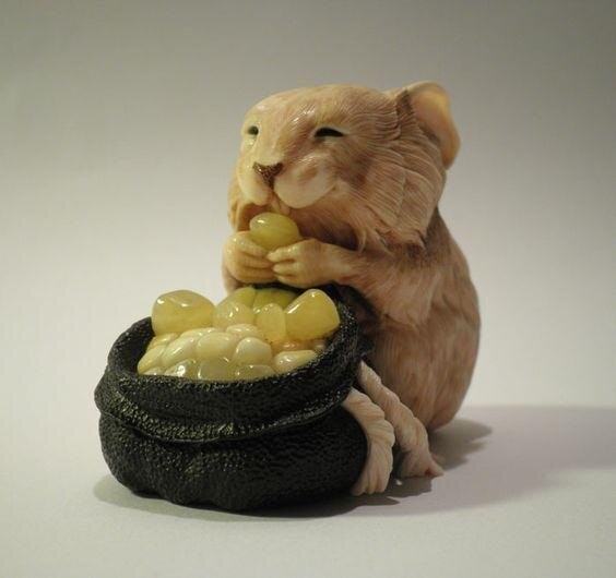 Чудесные мышки Олега Дорошенко. Резьба по бивню мамонта. Золотые руки!        