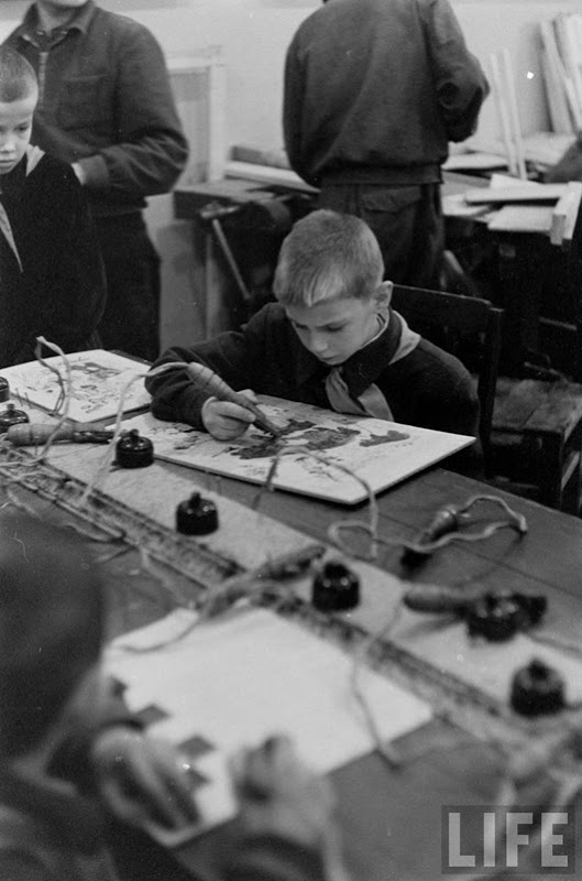 Журнал LIFE: Будни семьи ленинградского рабочего 