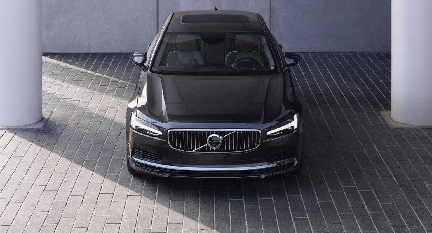 Volvo сократит линейку седанов и универсалов ради кроссов Volvo сократит линейку седанов и универсалов ради кроссов Автомобили
