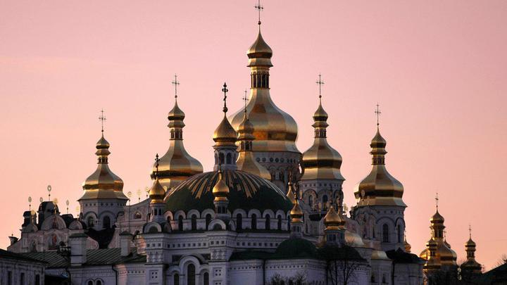 Киев пригрозил переименовать Украинскую Церковь силой