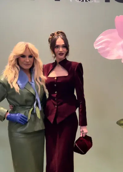 Полина Аскери, Нино Нинидзе, Люся Чеботина и Мария Миногарова поддержали Викторию Шелягову на презентации журнала Виктория, Шелягова, гостей, видео, также, Миногарова, другие, присутствовали, Андрей, Москве, котором, Газманов, женой, Мариной, Екатерина, Земская, прошлом, собирала, Масленицу, Малахов