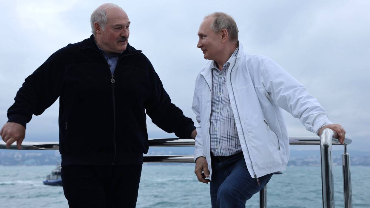 Путин и Лукашенко по телефону обсудили двусторонние отношения