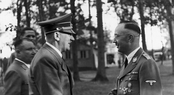 Взгляд зверя. Фотографии кровожадных убийц Взгляд зверя. Фотографии кровожадных убийц всемирная история