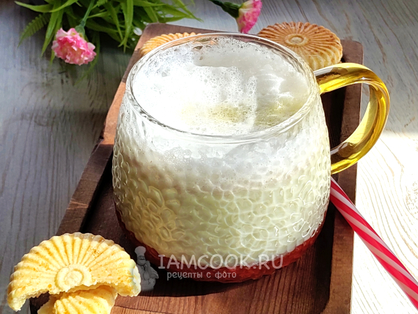 Матча-латте с клубникой, рецепт с фото