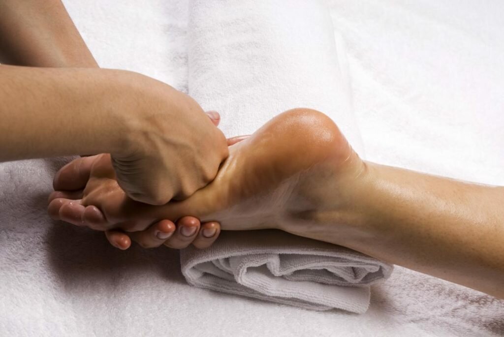12 техник массажа ног здоровье,массаж
