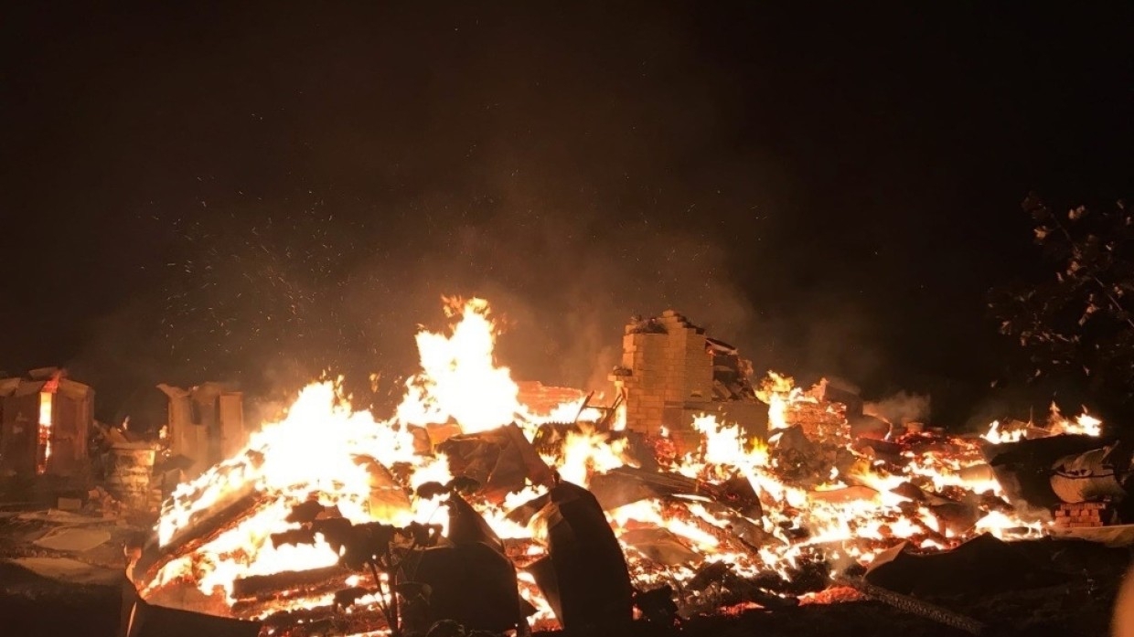 Спортсменка вытащила школьницу из горящего сарая в Кузбассе