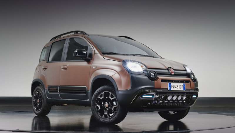 Хэтчбек Fiat Panda Trussardi набрался иллюзорной роскоши