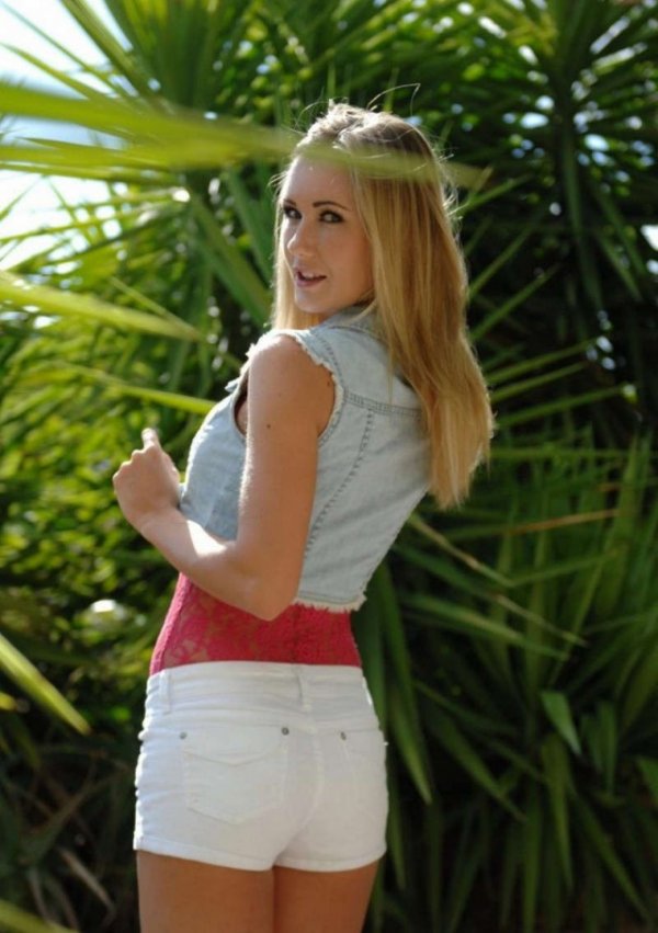 Charming back view Charming back view