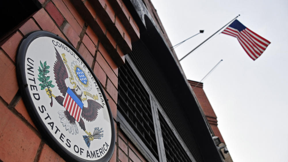Американист назвал «политической клоунадой» закрытие консульств США в России
