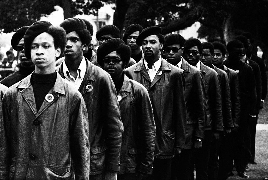 Реальная история «Черных пантер»: революция из гетто «Черных, Ньютон, пантер», партии, однако, чернокожих, людей, когда, только, черных, которые, стали, организации, оружие, «Черные, полицейские, время, всегда, итоге, стало