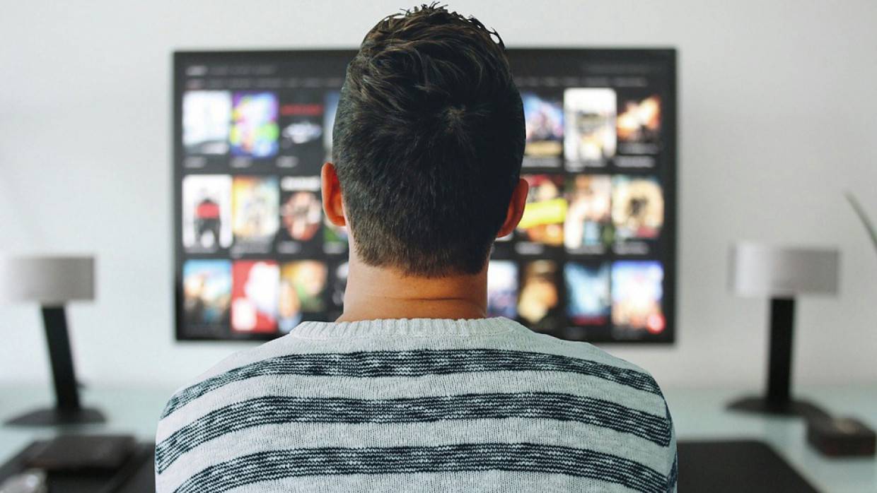 Терапевт Сапего: просмотр телевизора без движений может привести к тромбам