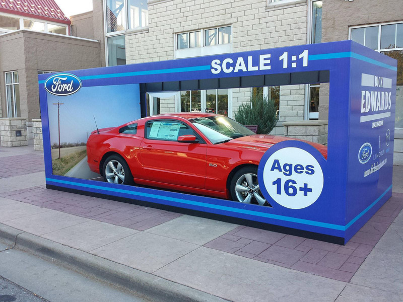 Отличная реклама Ford. Модель 1:1. большие игрушки, большие мальчики, прикол, юмор