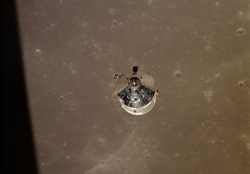 Оригинал: http://tothemoon.ser.asu.edu/data_a70/AS11/extra/AS11-37-5443.small.png