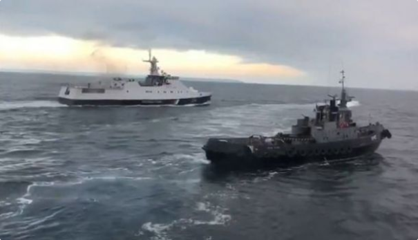 Порошенко: Россия напала на украинские корабли в нейтральных водах около Турции