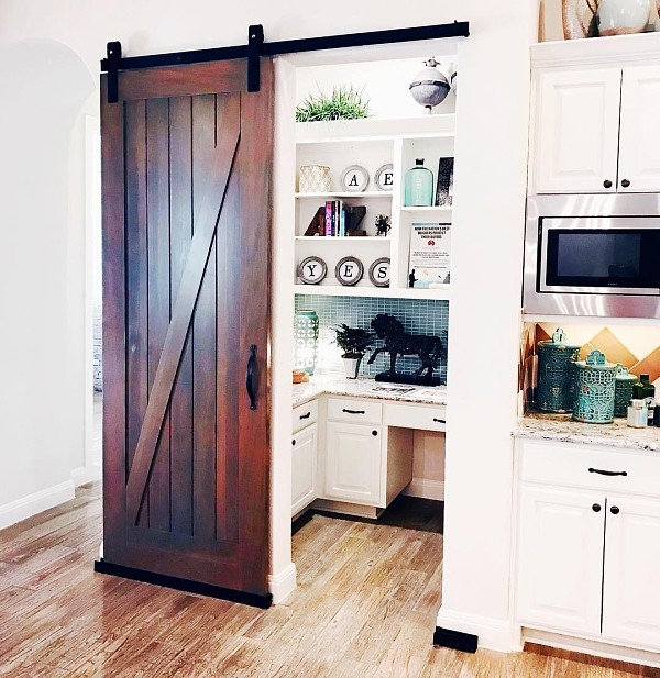 Кабинет в шкафу: 7 удивительных и вдохновляющих примеров Кабинет в шкафу: 7 удивительных и вдохновляющих примеров домашний офис