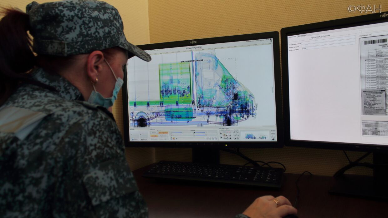 Досмотр в аэропорту. Как происходит досмотр на крымском. Очередь на крымском мосту. Досмотр. Пункт досмотра пассажира.