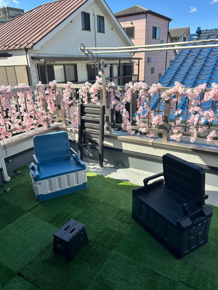 15 человек забабахали балкон мечты, и нам теперь сидеть и завидовать идеи для дома,интерьер и дизайн