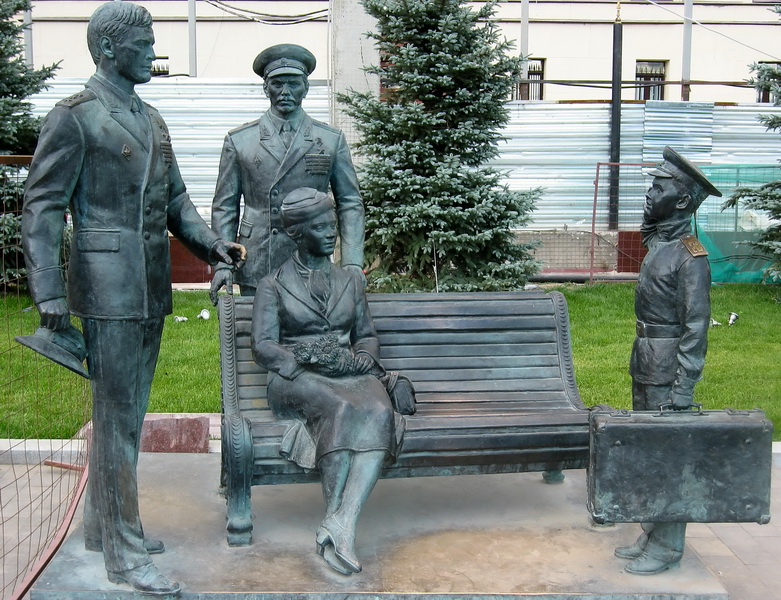 Памятник героям фильма "Офицеры"